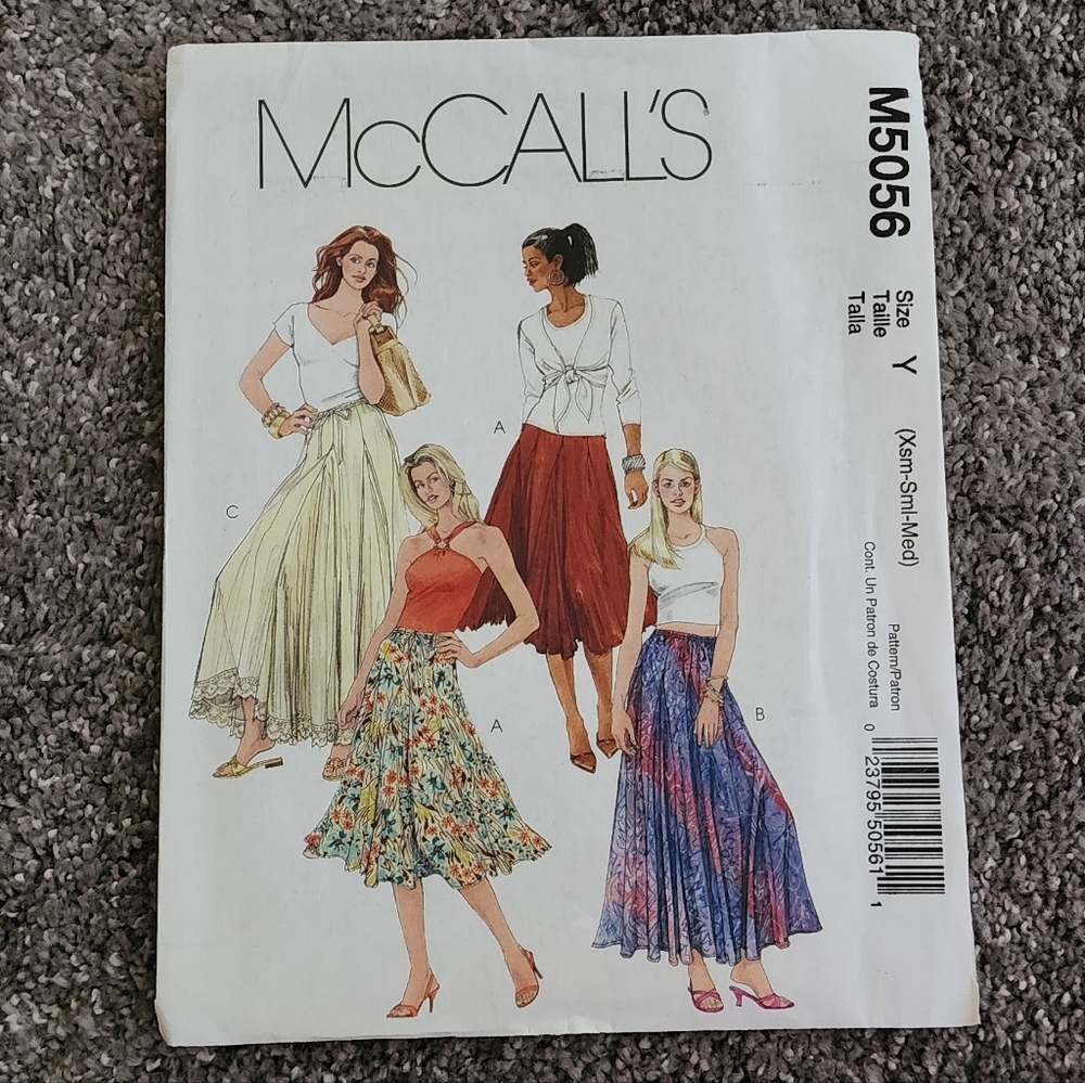 McCall's skirts several designs, sewing pattern, XS-S-M, NEW in package!